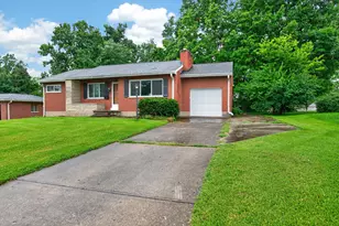 7728 Hollywood Dr, Florence, KY 41042 - Photo 2