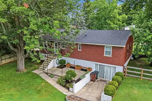 24 Burk Ave, Florence, KY 41042 - Photo 2
