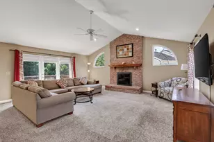 3322 Kingsburg Ct, Erlanger, KY 41018 - Photo 4
