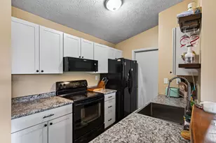70 Creekwood Dr, Wilder, KY 41071 - Photo 12