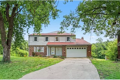 2820 University Circle, Crescent Springs, KY 41017 - Photo 1
