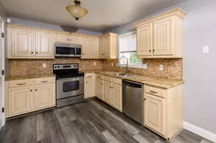 10008 Wild Cherry Dr, Union, KY 41091 - Photo 6