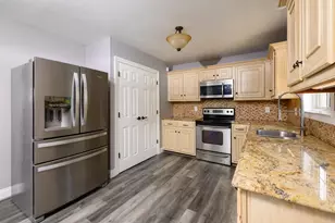 10008 Wild Cherry Dr, Union, KY 41091 - Photo 8