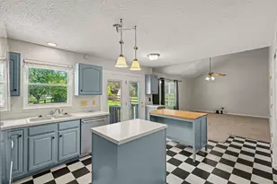 2681 Hilltop Ct, Florence, KY 41042 - Photo 8