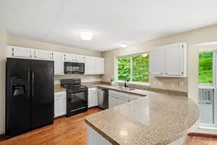 6352 Pembroke Dr, Independence, KY 41051 - Photo 8