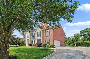 2324 Summerwoods Dr, Hebron, KY 41048 - Photo 2