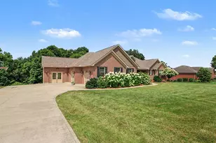 1175 Cheval Dr, Walton, KY 41094 - Photo 32