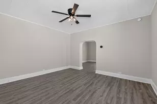 131 E 42nd St, Latonia, KY 41015 - Photo 14