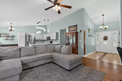 2863 Presidential Drive, Hebron, KY 41048 - Photo 4