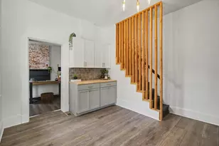 218 Pleasant St, Covington, KY 41011 - Photo 6