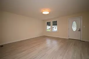 13 E 35th St, Latonia, KY 41015 - Photo 6