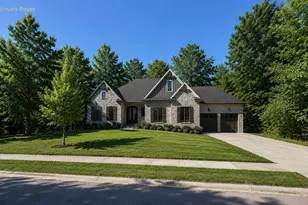 839 Rosewood Dr, Villa Hills, KY 41017 - Photo 1