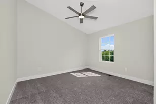 102 Avalon Dr, Williamstown, KY 41097 - Photo 12