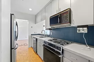 100 Riverside Pl, Covington, KY 41011 - Photo 6