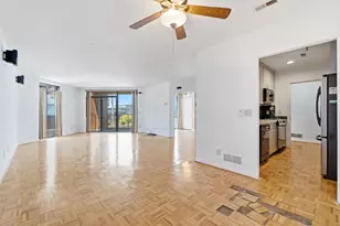 100 Riverside Pl, Covington, KY 41011 - Photo 8