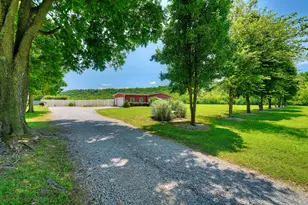 145 Hawthorne St, Glencoe, KY 41046 - Photo 2