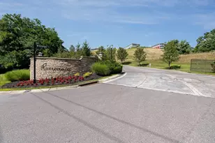 378 Riverpointe Dr, Dayton, KY 41074 - Photo 2