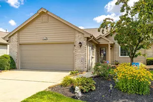2452 Hickory Glen Ln, Burlington, KY 41005 - Photo 2