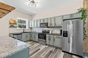 913 Thornton St, Dayton, KY 41074 - Photo 6