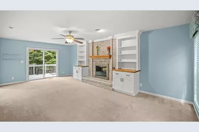 3287 Kingsburg Court, Erlanger, KY 41018 - Photo 2