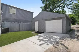 2113 Howell St, Covington, KY 41014 - Photo 2