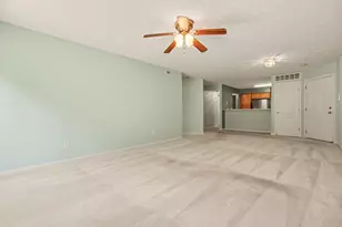 1620 Ashley Ct, Florence, KY 41042 - Photo 2