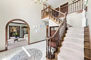 804 Windgate Ct, Villa Hills, KY 41017 - Photo 2