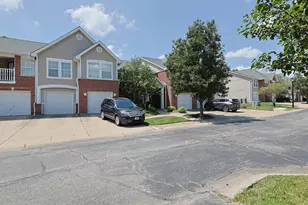 7071 Glen Kerry Ct, Florence, KY 41042 - Photo 2