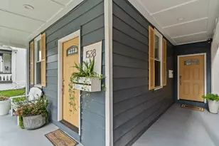 1538 St Clair St, Covington, KY 41011 - Photo 2