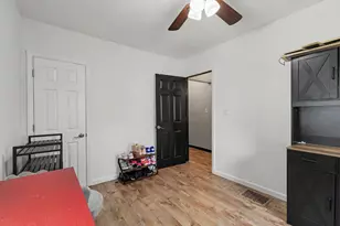 100 Sanders Dr, Florence, KY 41042 - Photo 16