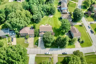 2064 Periwinkle Ct, Crescent Springs, KY 41017 - Photo 10
