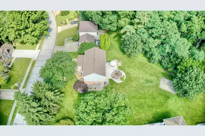 2064 Periwinkle Court, Crescent Springs, KY 41017 - Photo 14
