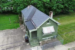 319 Pleasant St, Covington, KY 41011 - Photo 2