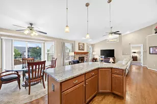 2059 Madison Dr, Hebron, KY 41048 - Photo 6