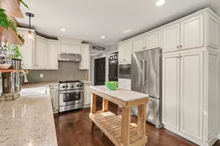 705 Oakridge Dr, Union, KY 41091 - Photo 8
