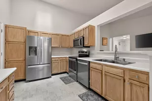 7041 Glen Kerry Ct, Florence, KY 41042 - Photo 8