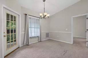 7041 Glen Kerry Ct, Florence, KY 41042 - Photo 6