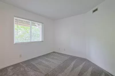 2118 Castlebar Court #104, Crescent Springs, KY 41017 - Photo 16