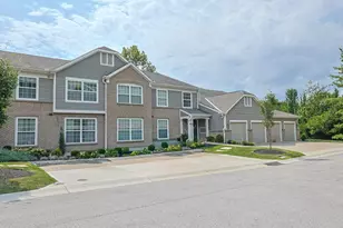 2118 Castlebar Ct, Crescent Springs, KY 41017 - Photo 2