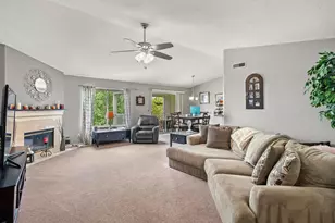 301 Spyglass Ct, Wilder, KY 41076 - Photo 2