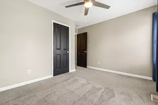 230 W 8th St, Newport, KY 41071 - Photo 16