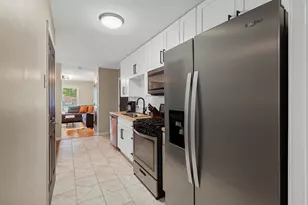 230 W 8th St, Newport, KY 41071 - Photo 8