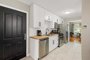 230 W 8th St, Newport, KY 41071 - Photo 8