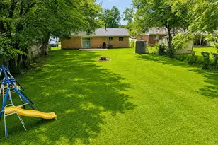 224 St Jude Cir, Florence, KY 41042 - Photo 12