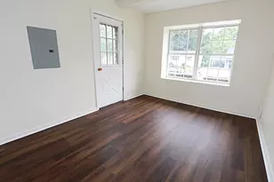 224 St Jude Cir, Florence, KY 41042 - Photo 8