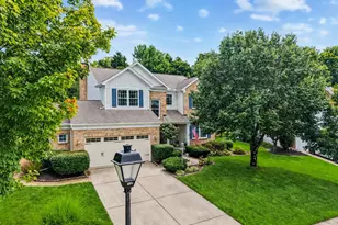 9738 Cherbourg Dr, Union, KY 41091 - Photo 1