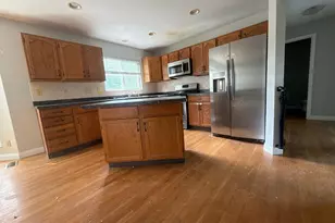 8560 Elmcreek Ct, Florence, KY 41042 - Photo 2