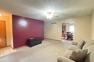 216 Southern Dr, Williamstown, KY 41097 - Photo 2