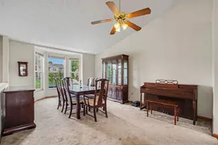 1078 Glenhurst Ct, Hebron, KY 41048 - Photo 4
