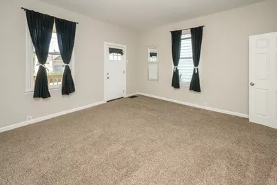 230 W 9th Street, Newport, KY 41071 - Photo 18